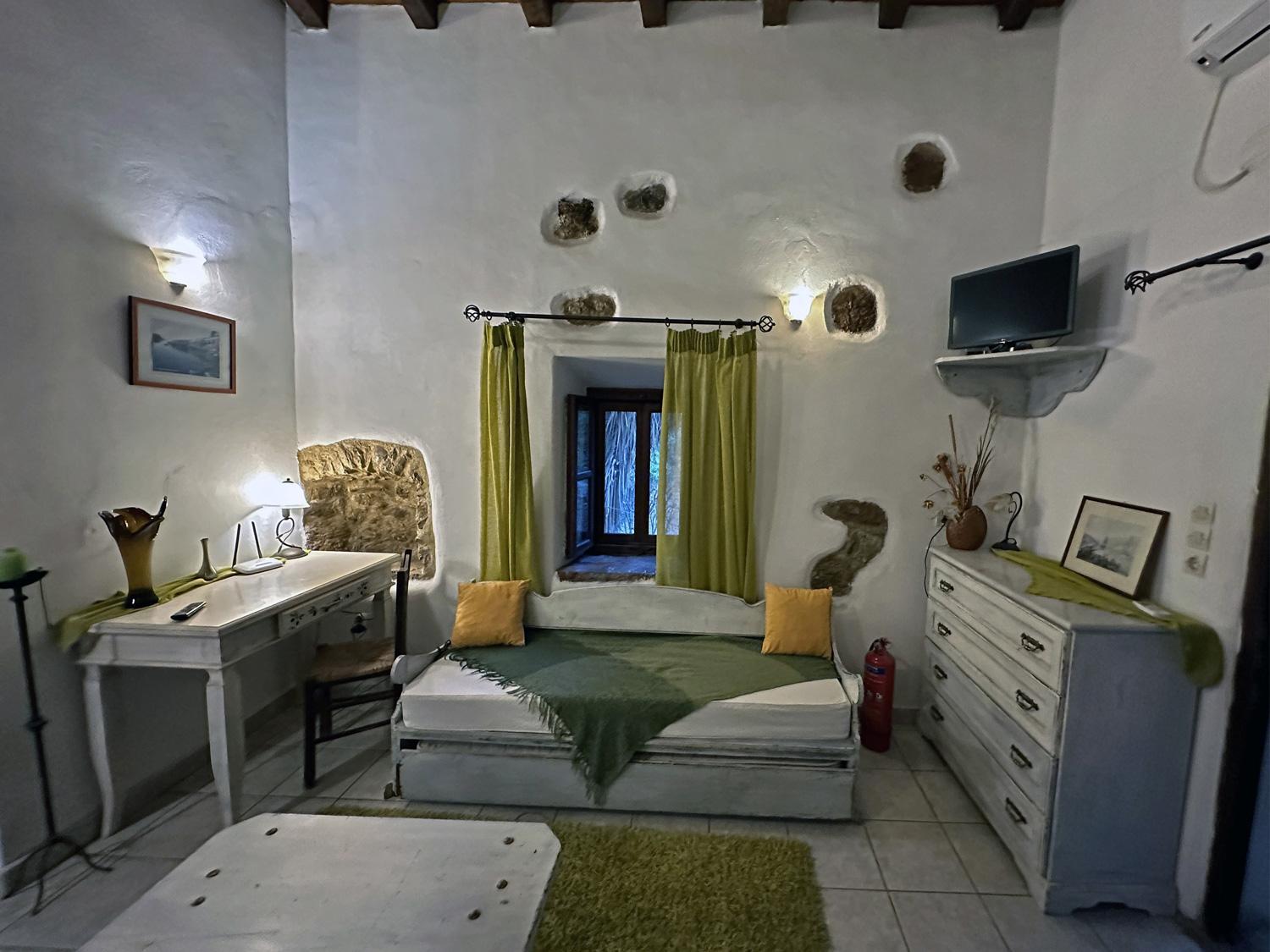 Porfyrousa Traditional Hotel Milopotamos  Luaran gambar