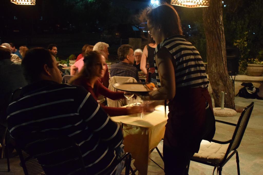 Porfyrousa Traditional Hotel Milopotamos  Luaran gambar