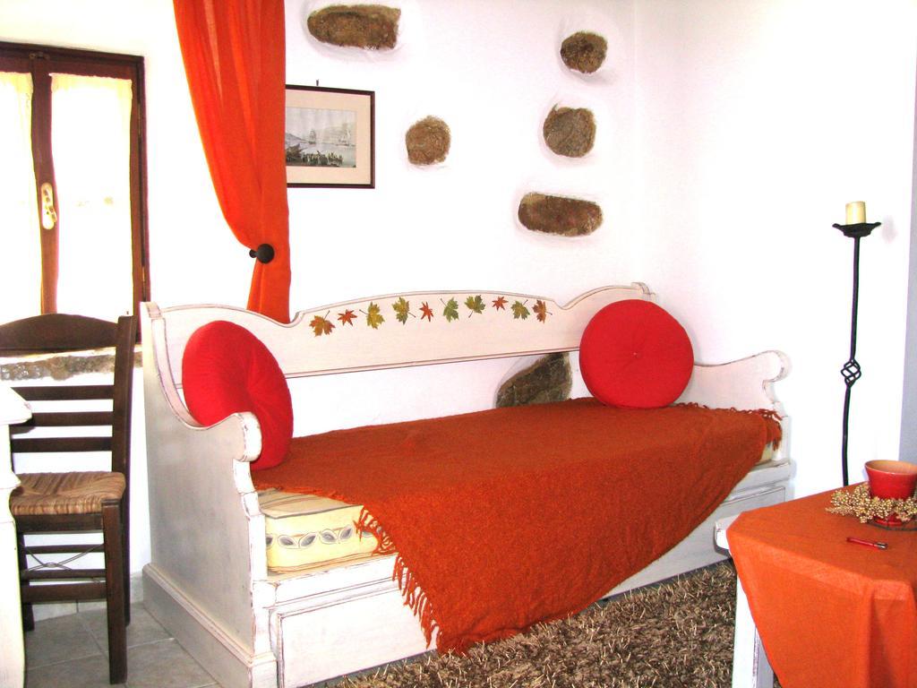 Porfyrousa Traditional Hotel Milopotamos  Luaran gambar