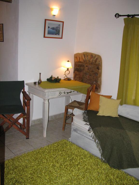 Porfyrousa Traditional Hotel Milopotamos  Luaran gambar